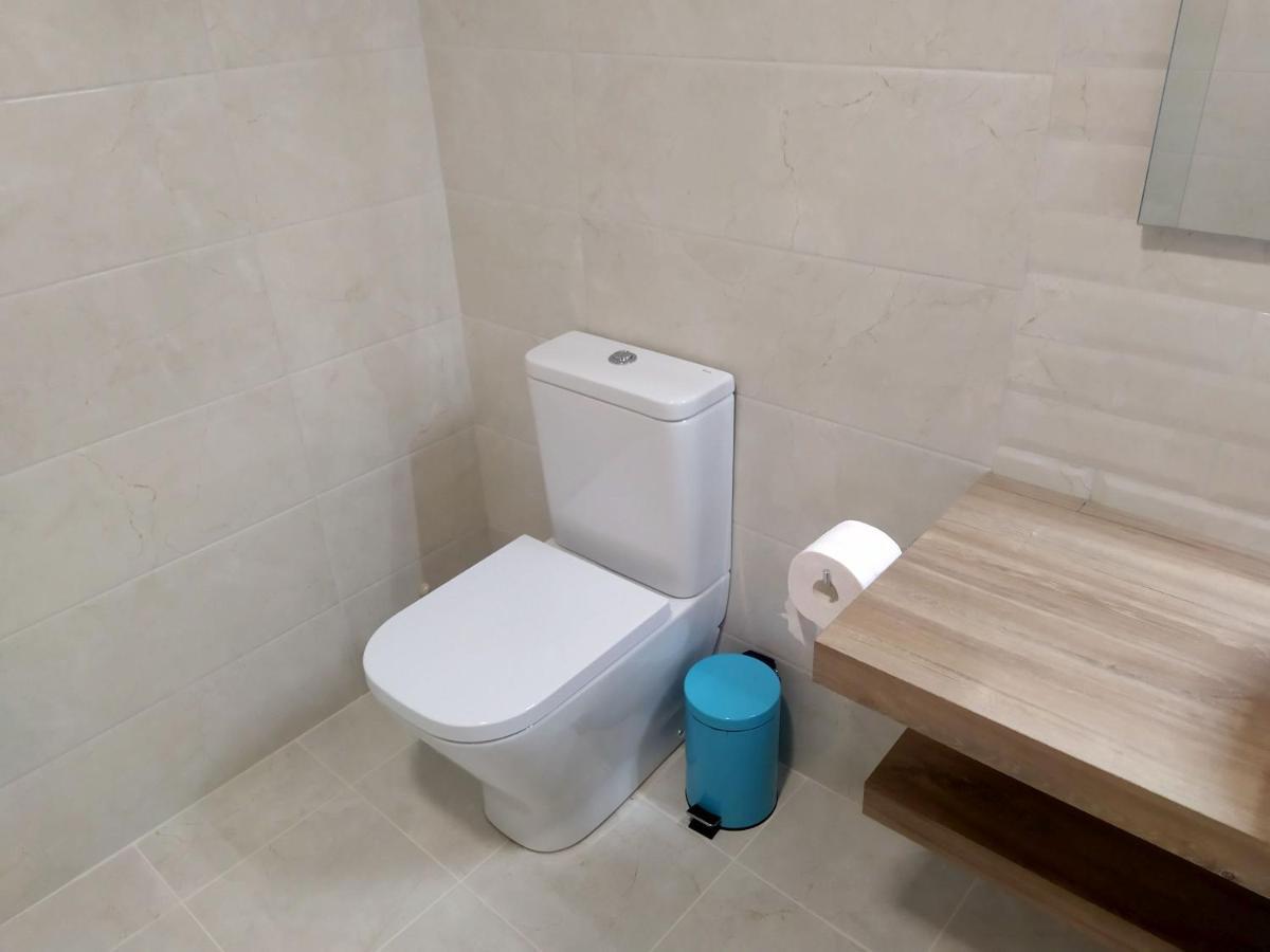 Hall 92 Quartos Com Wc Em Moradia Com Piscina A-Das-Lebres Loures Buitenkant foto