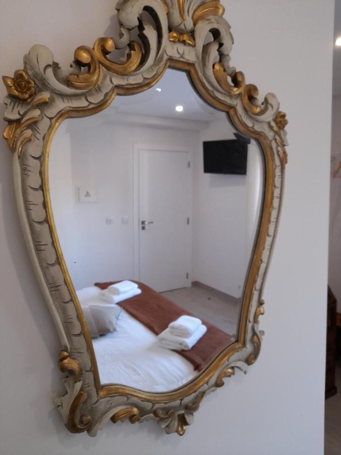 Hall 92 Quartos Com Wc Em Moradia Com Piscina A-Das-Lebres Loures Buitenkant foto